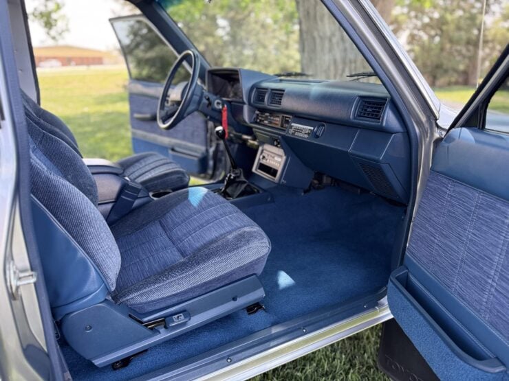 1988 Toyota Pickup SR5 8