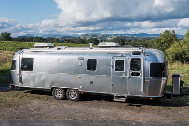 Airstream 30RB Classic 1