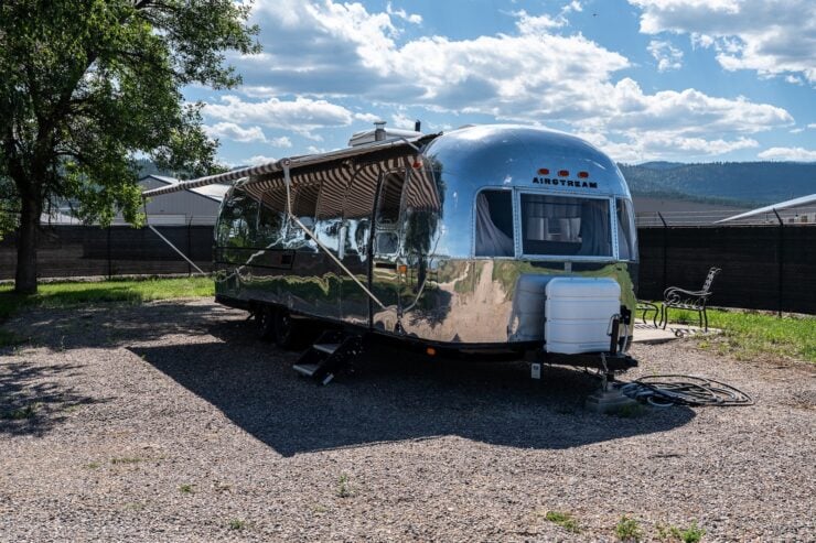 Airstream International Land Yacht Ambassador 1