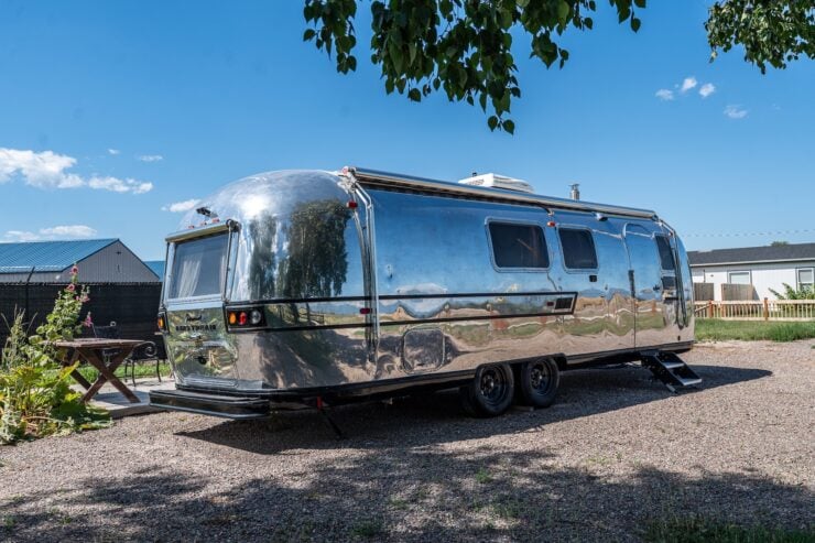 Airstream International Land Yacht Ambassador 11