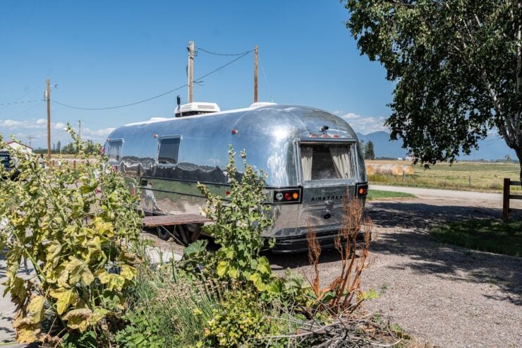 Airstream International Land Yacht Ambassador 13