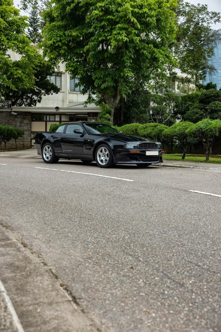 Aston Martin V8 Vantage V550 2