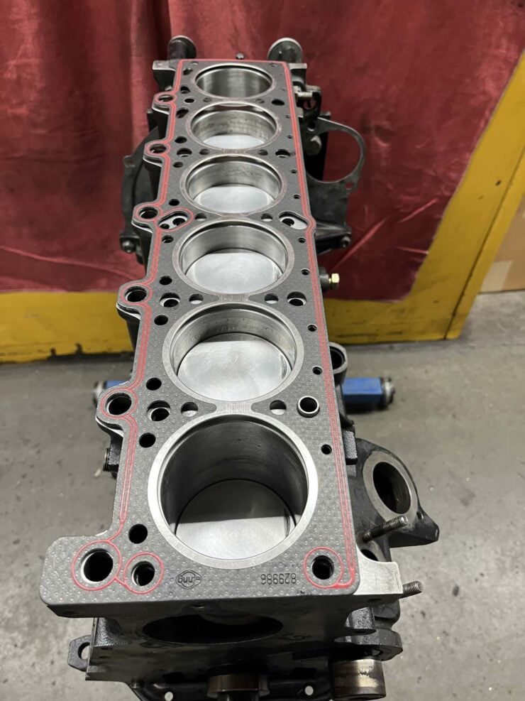 BMW Hartge 323i RS Engine 6