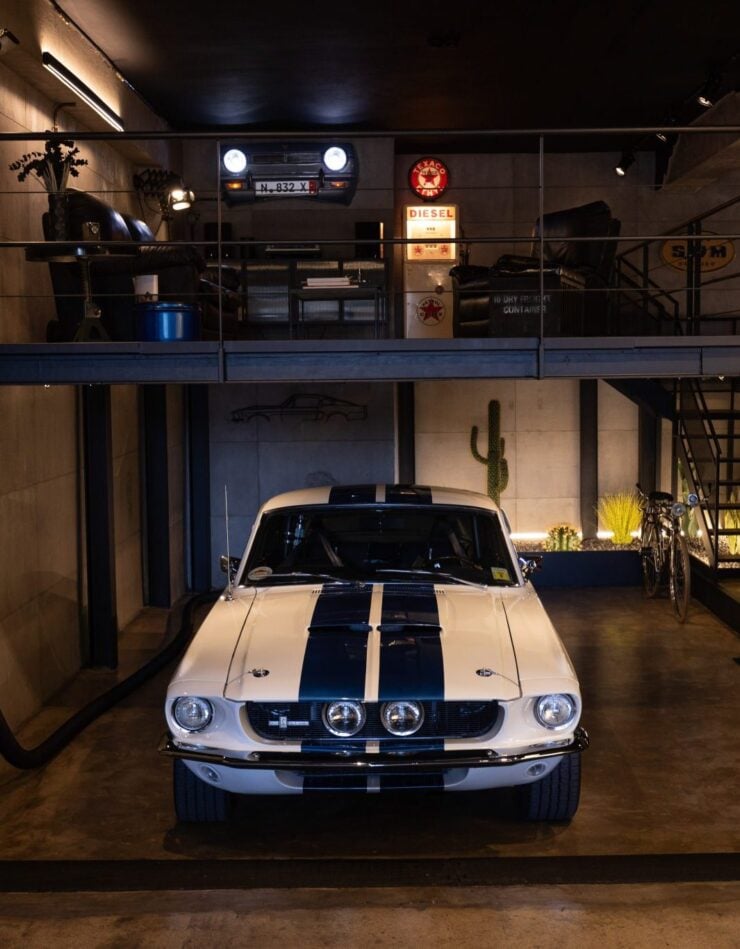 Carroll Shelby 1967 Shelby Mustang GT500 10