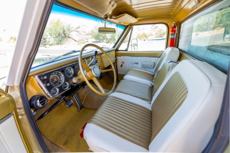 Chevrolet C20 and Del Rey Sky Lounge Camper 13