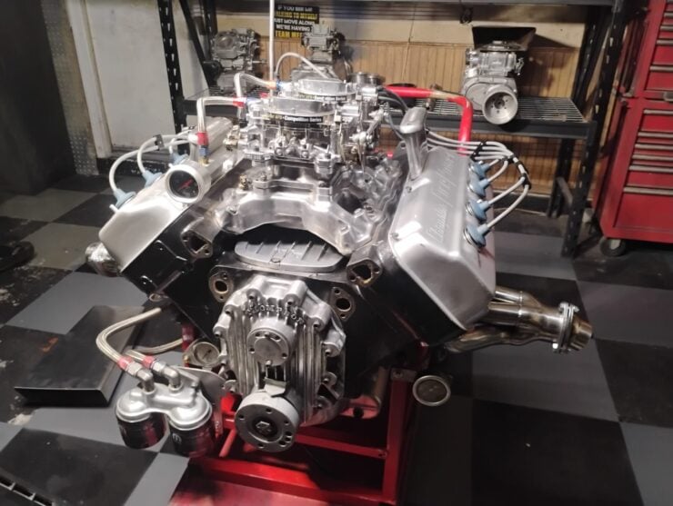 Chrysler 392 Hemi V8 1