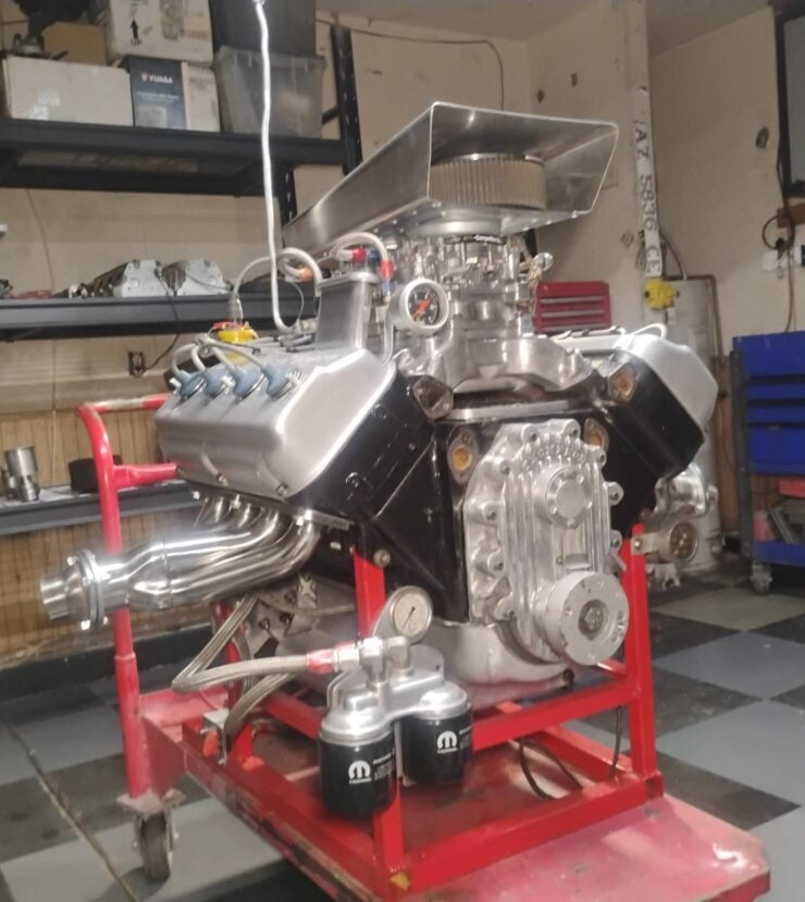 Chrysler 392 Hemi V8 4