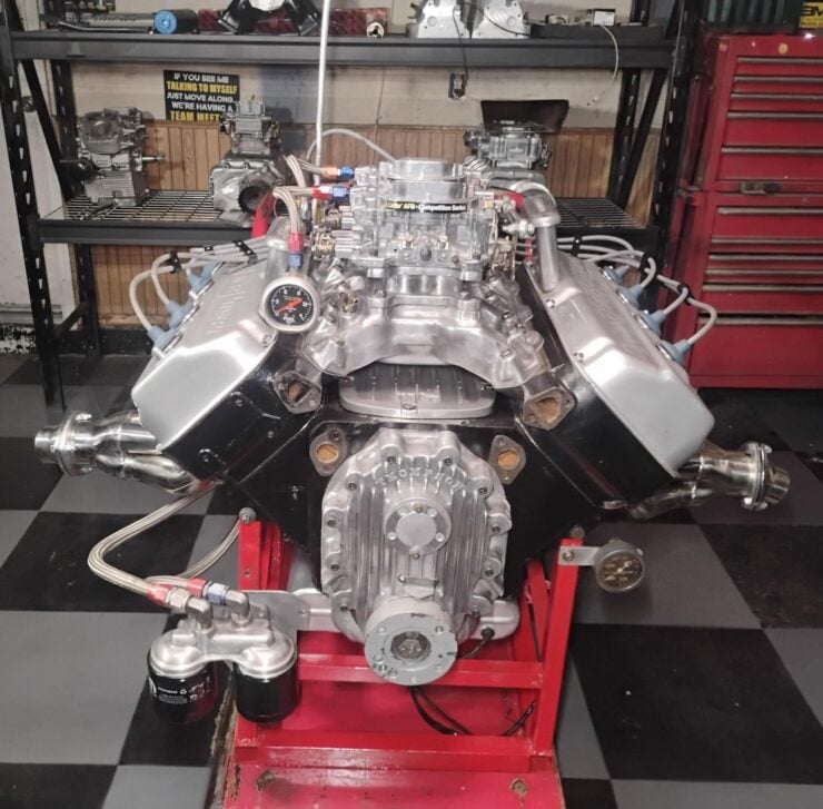 Chrysler 392 Hemi V8 6