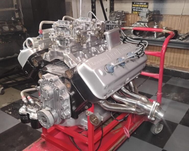 Chrysler 392 Hemi V8 7
