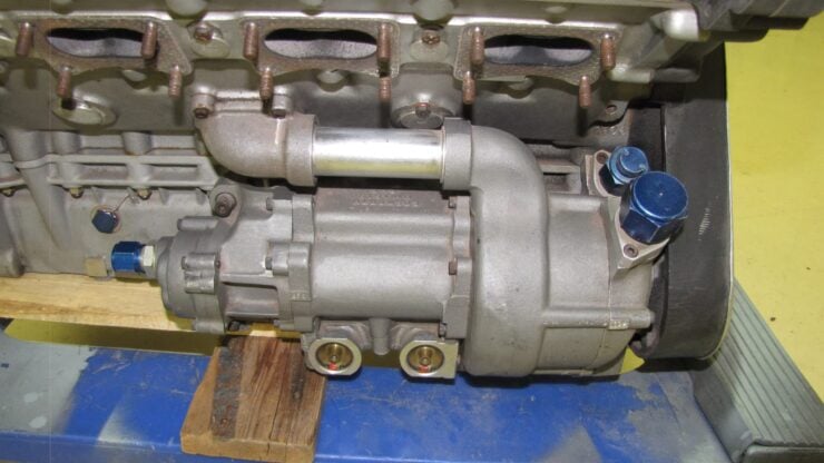 Ford-Cosworth DFS Indy V8 Engine 4