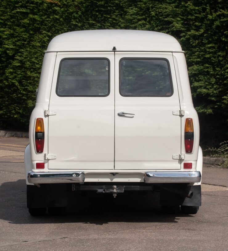 Ford Transit V8 Sleeper Van 13