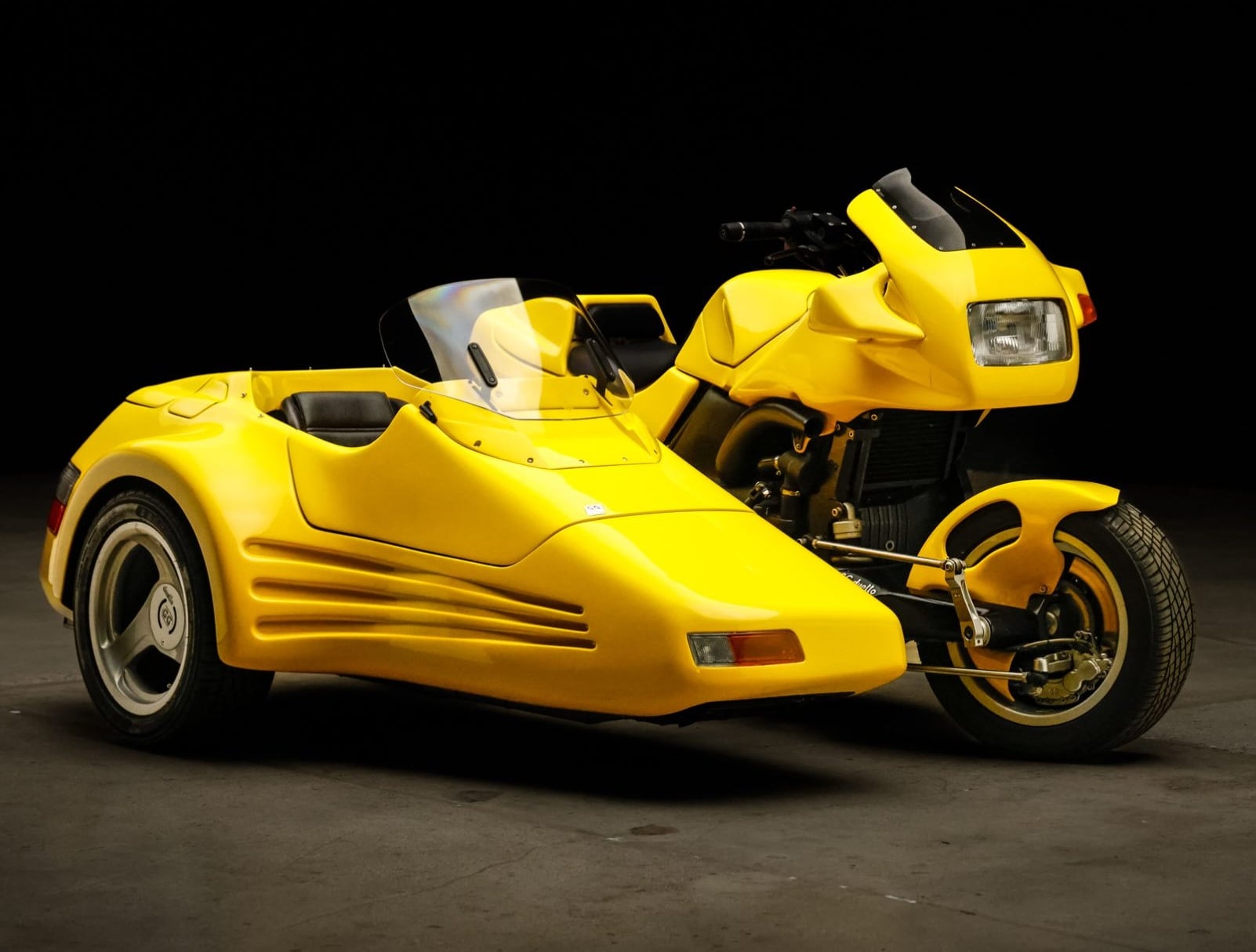 For Sale: An Incredible "GG Duetto" From 1999