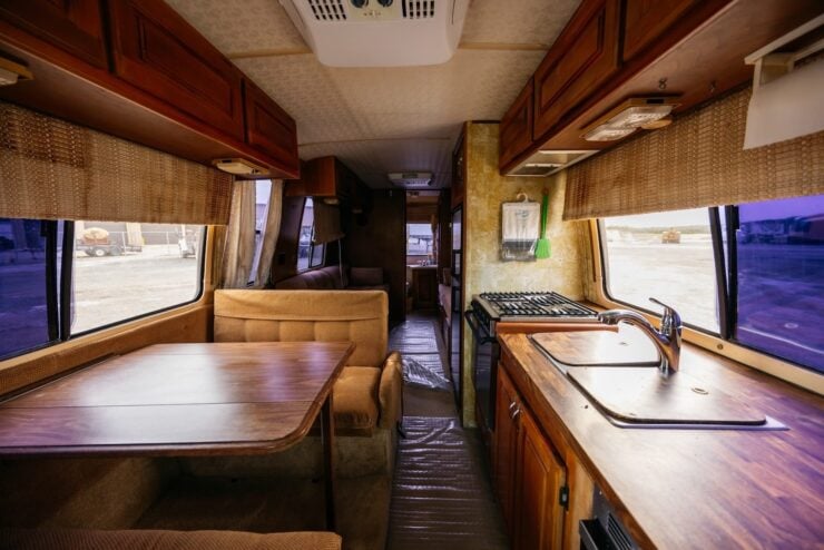 GMC Royale Motorhome 13