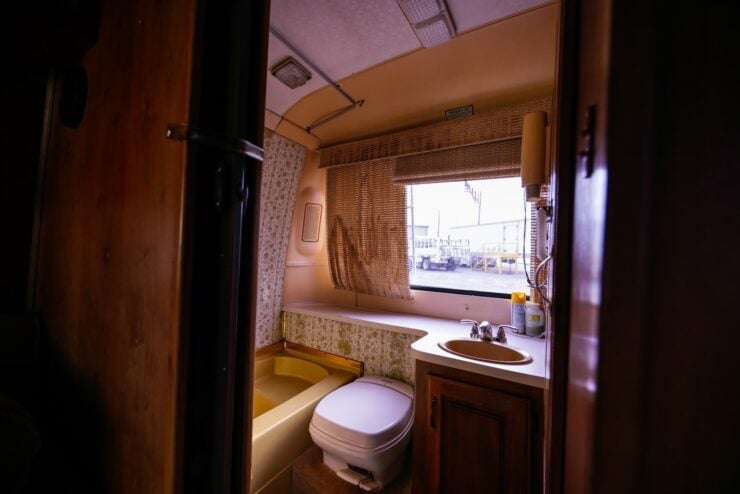 GMC Royale Motorhome 17