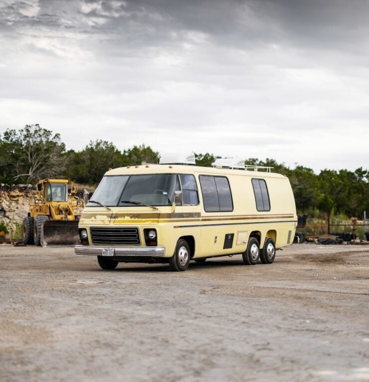GMC Royale Motorhome 2