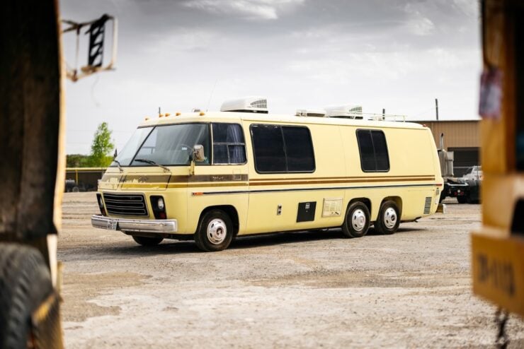 GMC Royale Motorhome 3