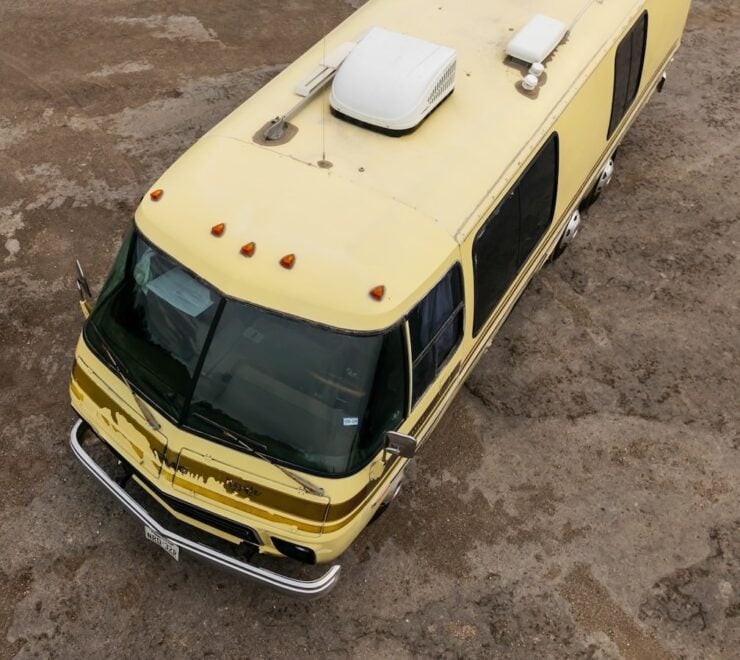 GMC Royale Motorhome 8