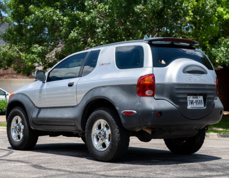 Isuzu VehiCROSS 1