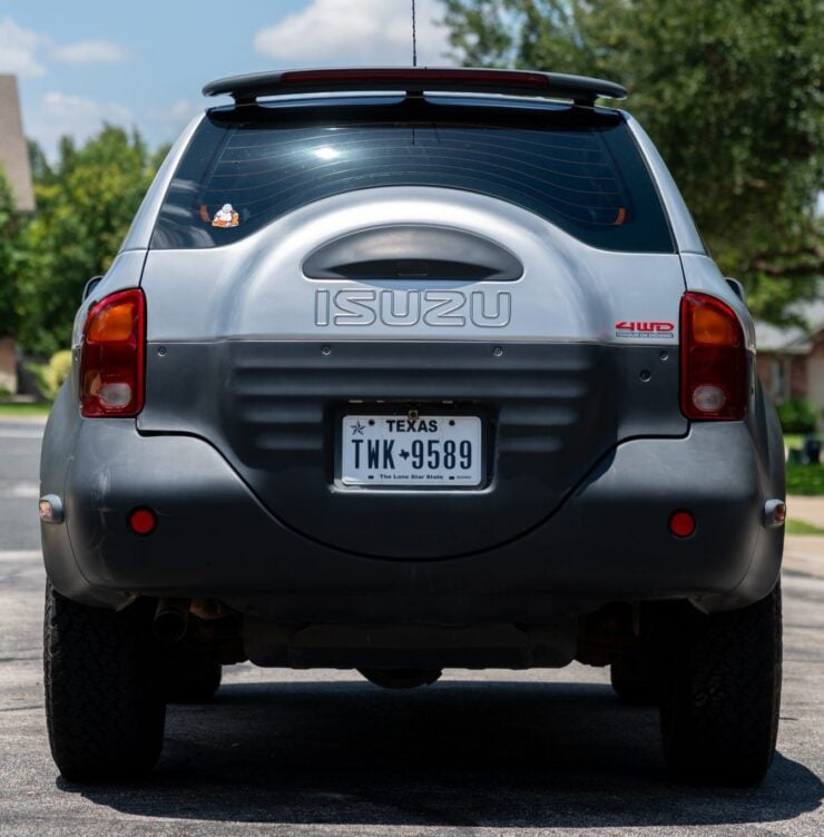 Isuzu VehiCROSS 11