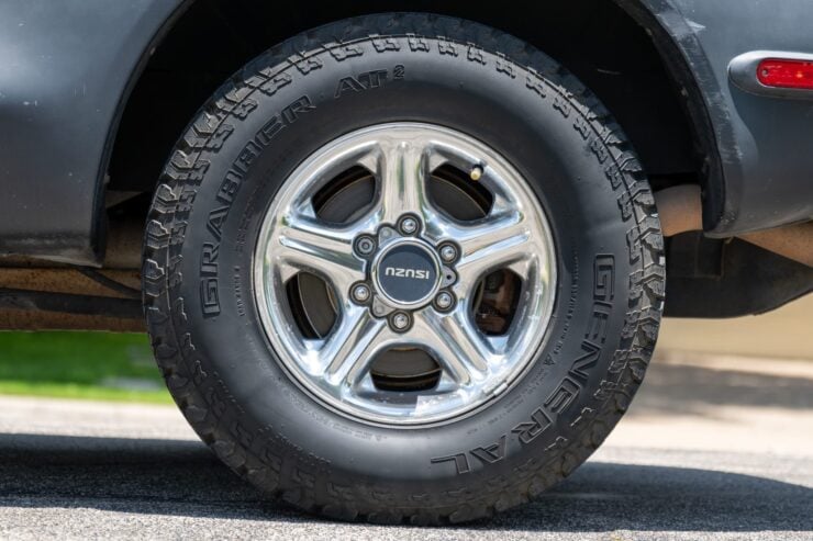Isuzu VehiCROSS 5