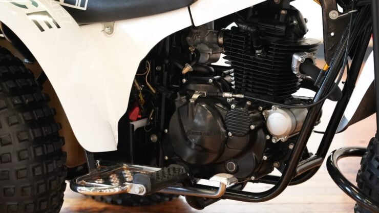Kawasaki KLT250-P1 11