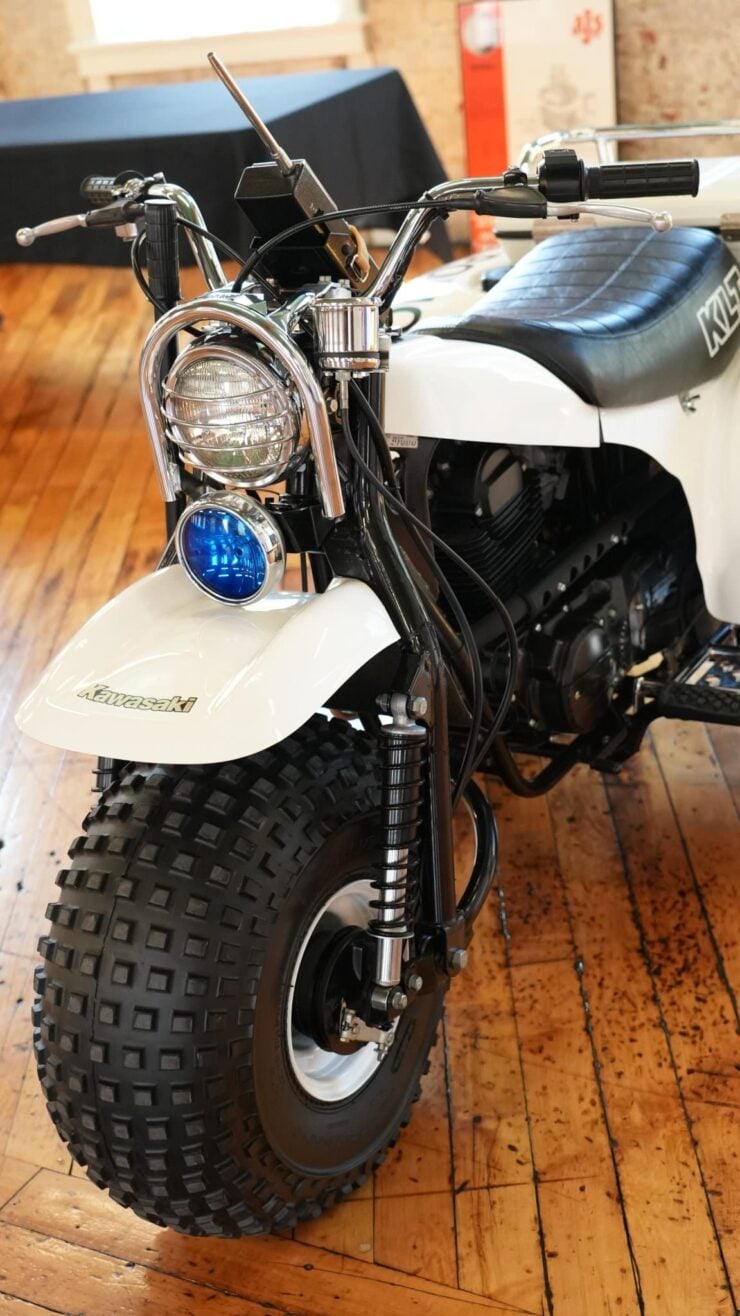 Kawasaki KLT250-P1 6