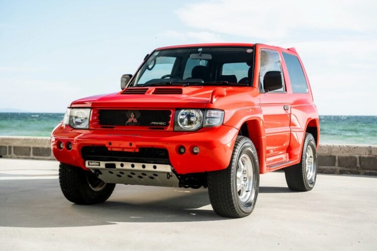 Mitsubishi Pajero Evolution 1