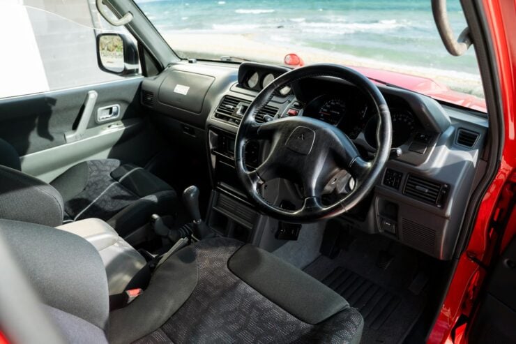 Mitsubishi Pajero Evolution 16