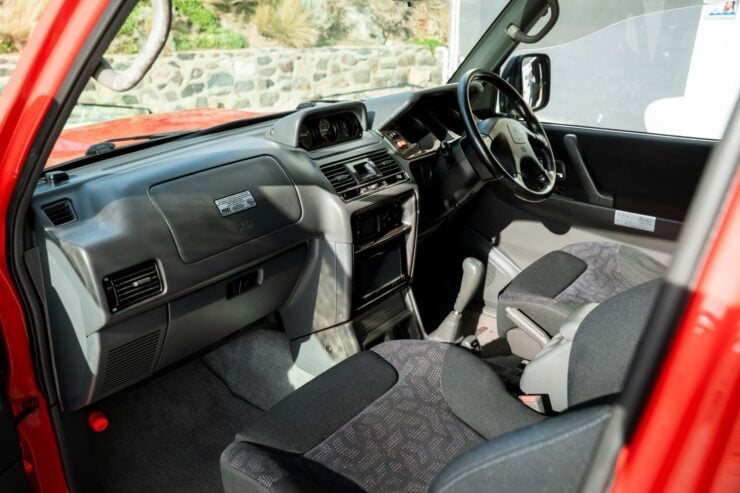 Mitsubishi Pajero Evolution 17