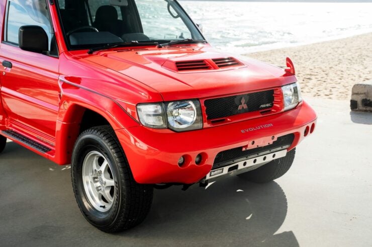 Mitsubishi Pajero Evolution 2