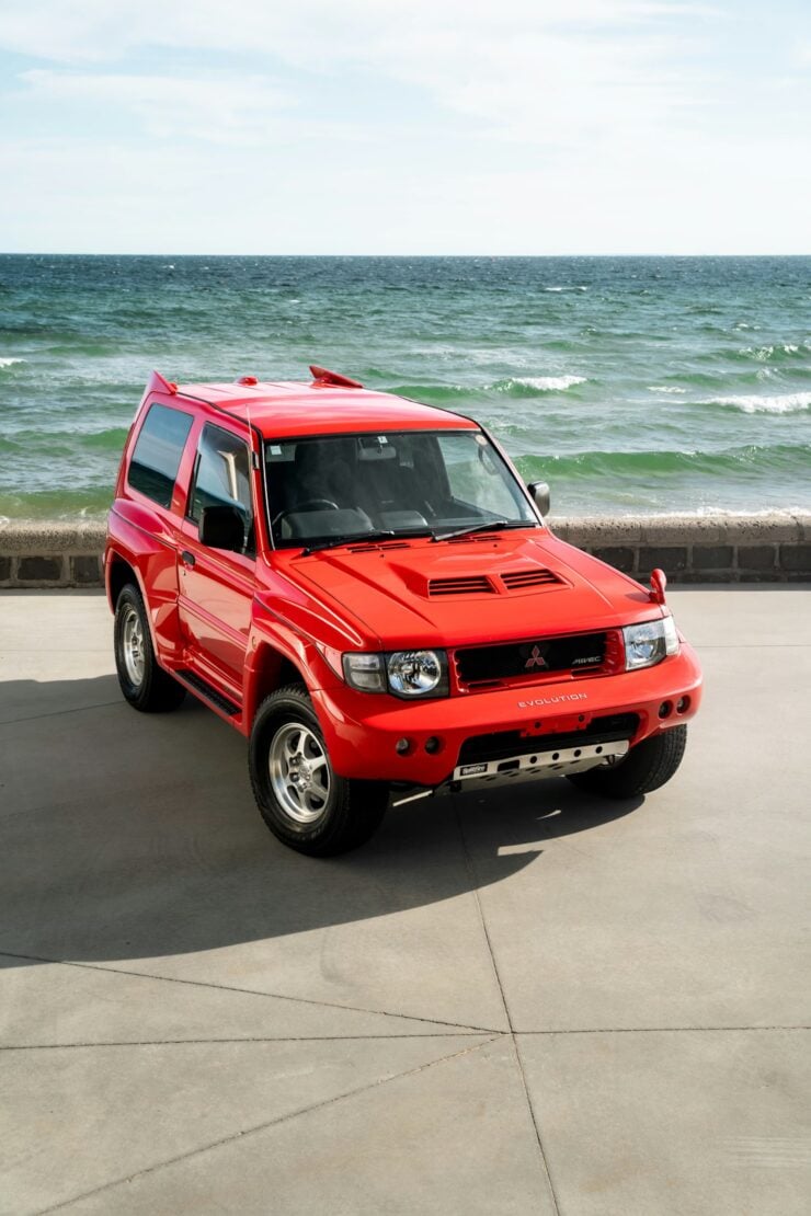 Mitsubishi Pajero Evolution 20