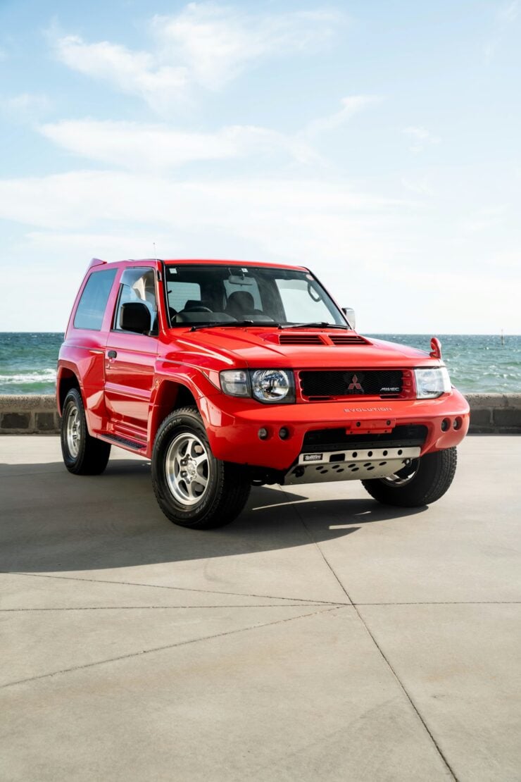 Mitsubishi Pajero Evolution 21