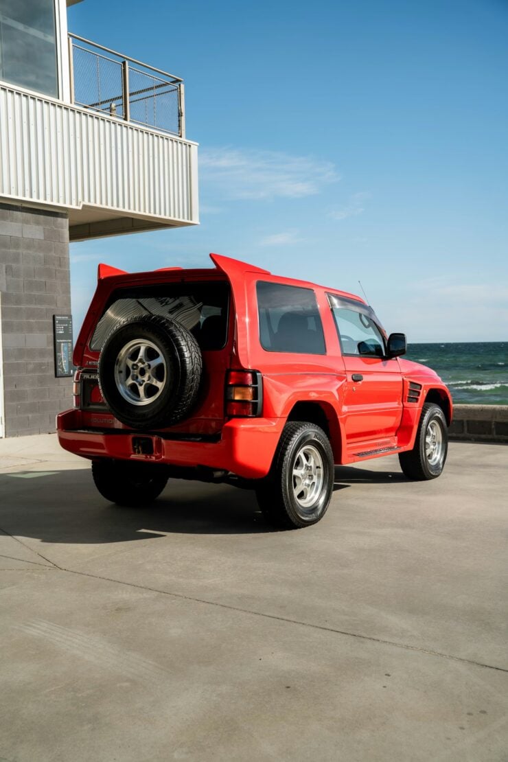 Mitsubishi Pajero Evolution 23
