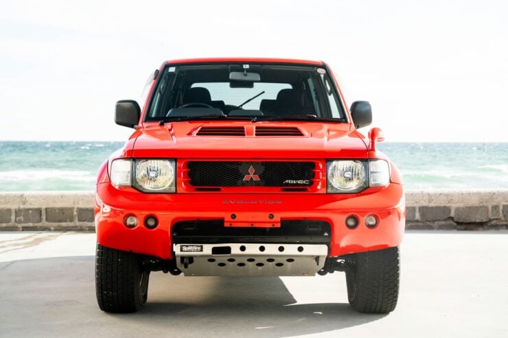 Mitsubishi Pajero Evolution 5