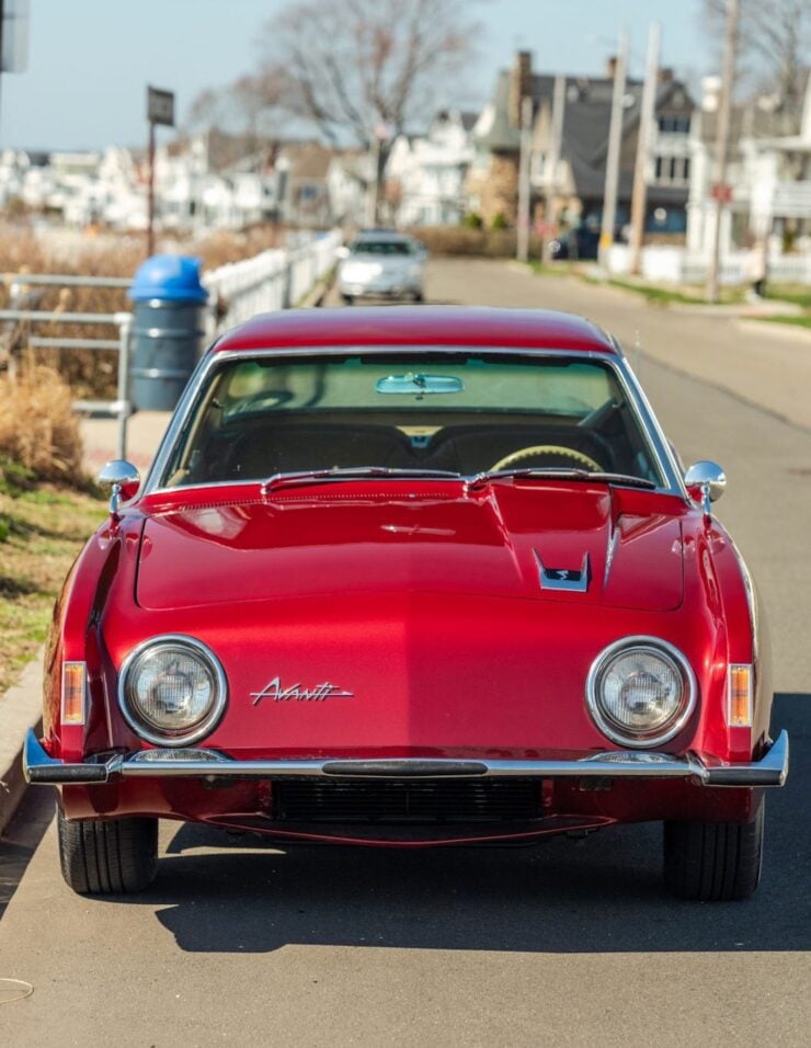 Studebaker Avanti R2 15