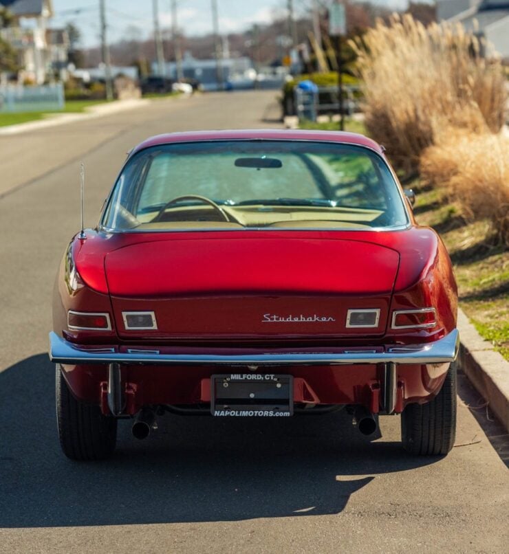 Studebaker Avanti R2 20