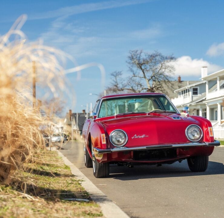 Studebaker Avanti R2 22