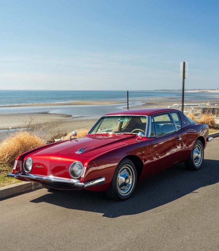 Studebaker Avanti R2 23