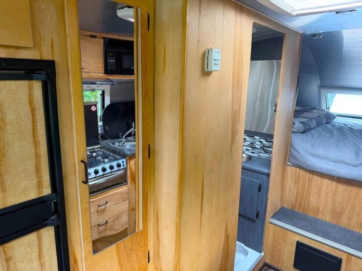 Ultra Van RV 25