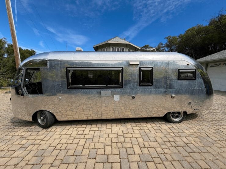 Ultra Van RV 7