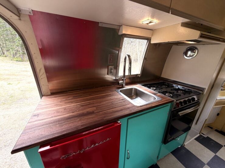 Airnado Oldsmobile Toronado Airstream Camper 19