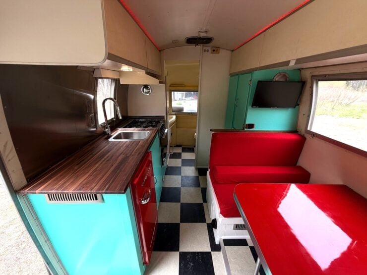 Airnado Oldsmobile Toronado Airstream Camper 20