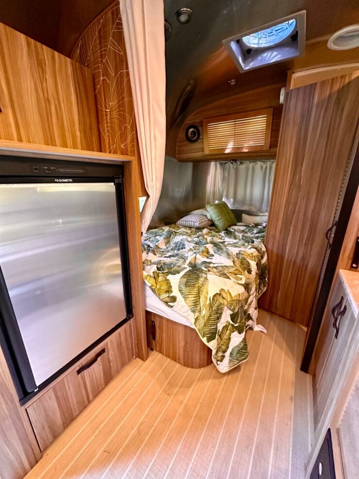 Airstream 19CB Tommy Bahama Travel Trailer 9