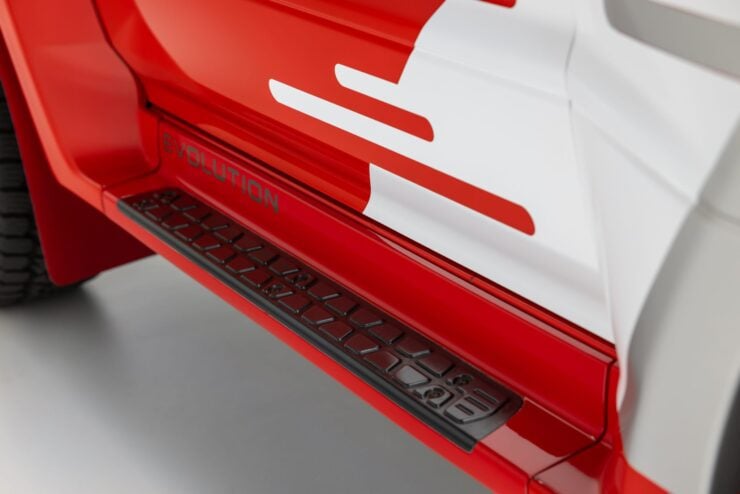 Mitsubishi Pajero Evolution 14
