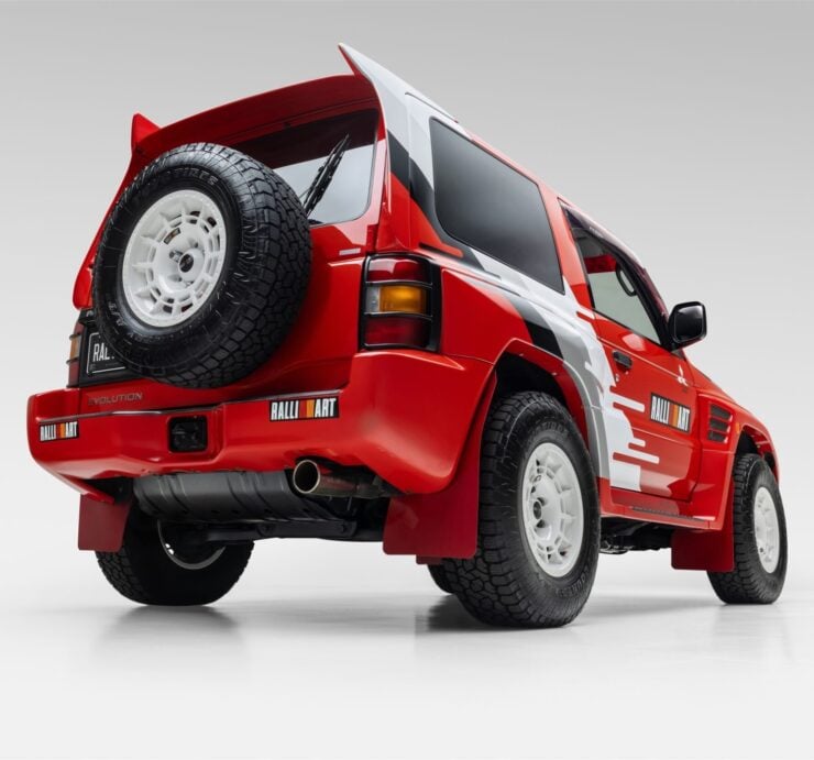 Mitsubishi Pajero Evolution 15