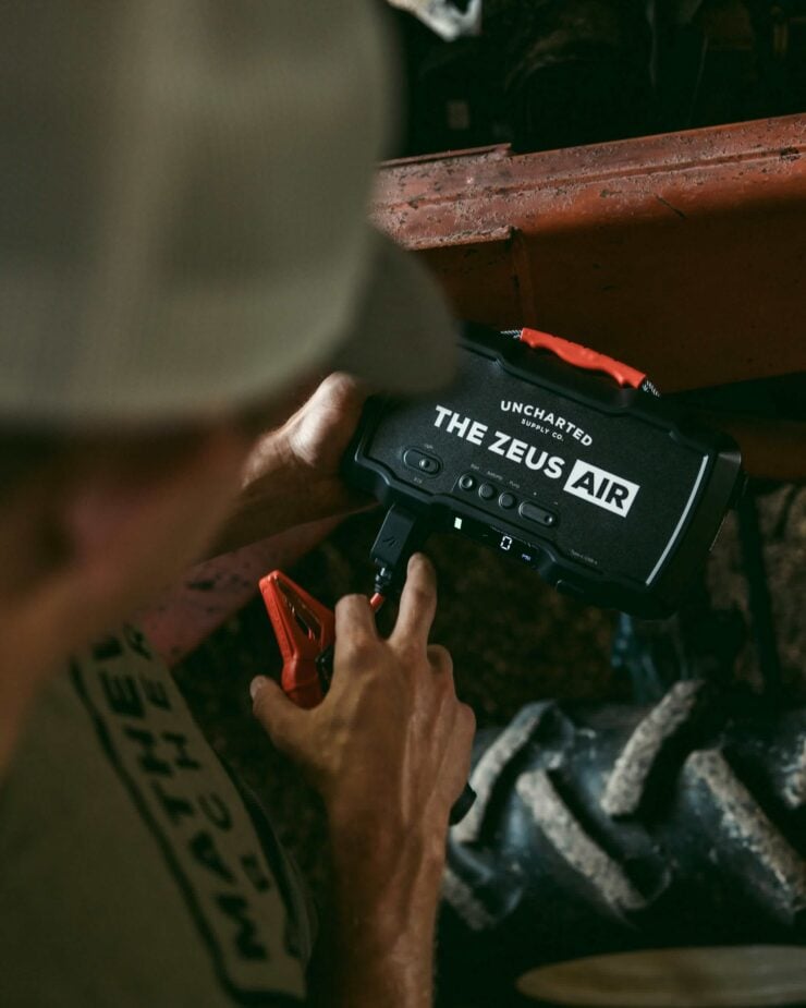 The Uncharted Supply Co. Zeus Air 8