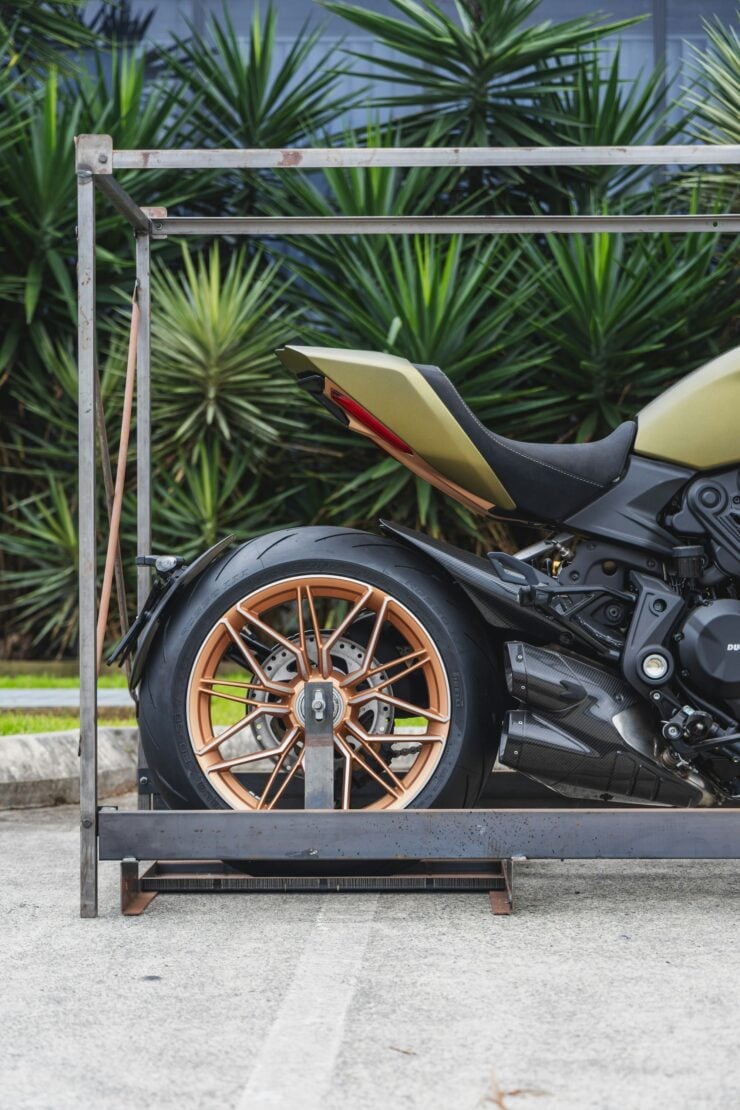 Ducati Diavel 1260 Lamborghini 7
