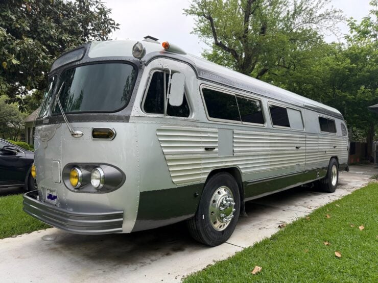 Flxible Visicoach Motorhome 12