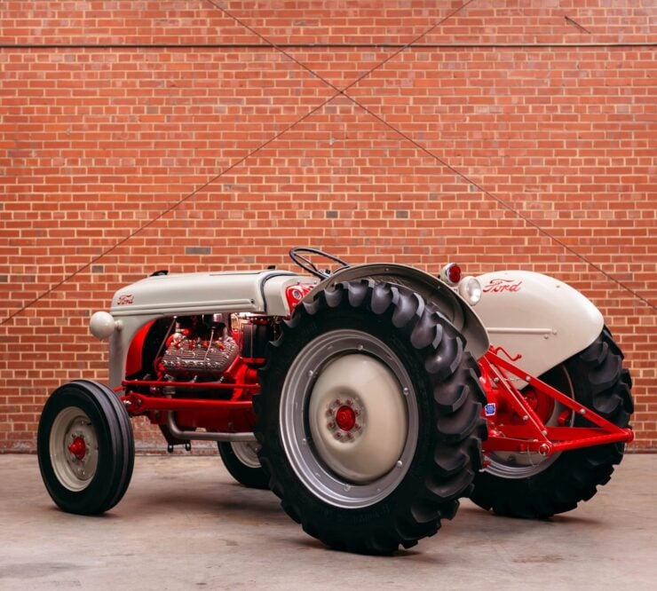 Ford 8N Tractor Funk V8 11