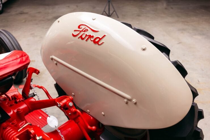 Ford 8N Tractor Funk V8 17